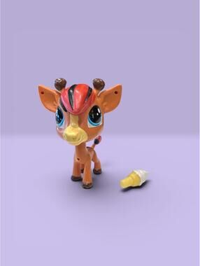 Littlest Pet Shop #303 Tizzle Tallwater Giraffe with Ice Cream Accessory